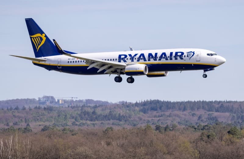 Flight cancellations news